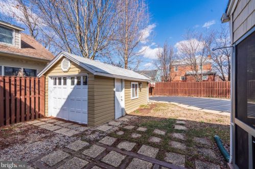 9409 Garwood St, Silver Spring MD 20901-2940 exterior