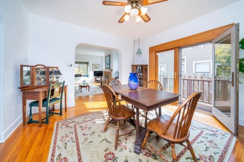 910 Davis St, Kalamazoo MI 49008-1195 exterior