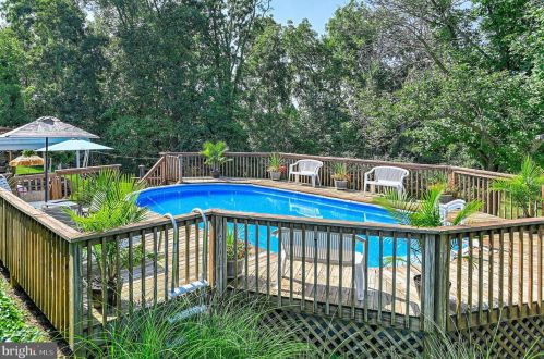 1000 Littlestown Rd, Littlestown PA 17340-9442 exterior