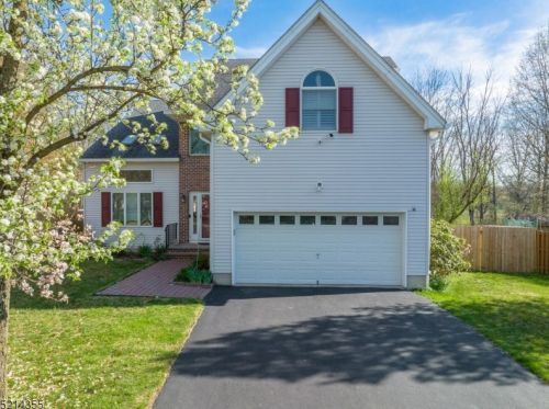 50 Haver Farm Rd, Clinton, NJ 08809-2600