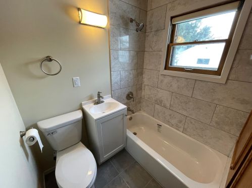 5921 64th St, Milwaukee WI  53218-1921 exterior