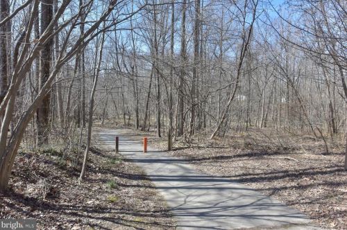 1510 Judd Ct, Herndon VA 20170-2564 exterior