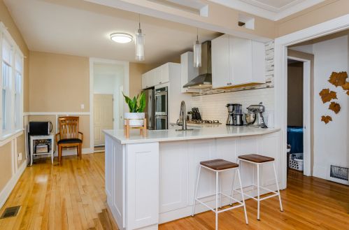 7942 Kenwood Ave, Chicago IL  60619-3411 exterior