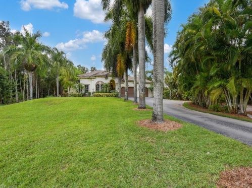 5791 Napa Woods Way, Naples, FL 34116-3942