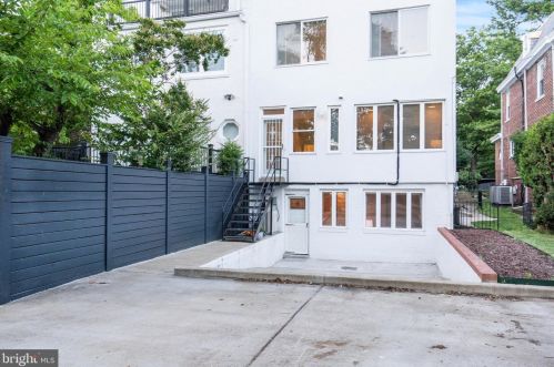 3708 Massachusetts Ave, Washington DC 20016-5812 exterior