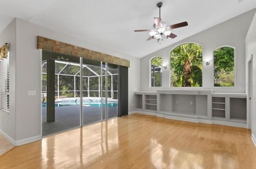 8204 Nature Cove Way, Tampa FL 33647-3224 exterior