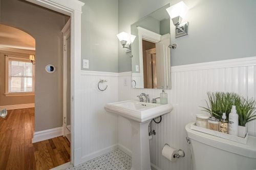 1137 Moorlands Dr, Saint Louis MO 63117-2151 exterior