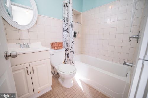 2517 Emerald St, Philadelphia PA 19134-2010 exterior