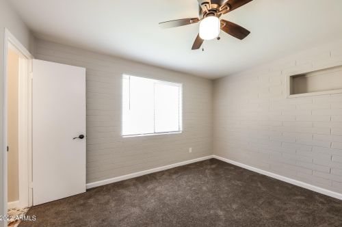 1328 Christy Dr, Phoenix AZ  85020-1106 exterior