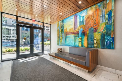 230 Ontario St, Chicago IL  60611-3605 exterior