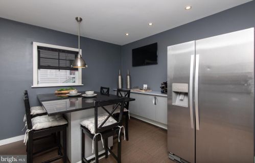 23 Ridgeway Ave, Manor PA 19036-1924 exterior