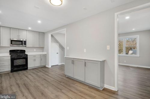 1805 Crawford Dr, Rockville MD 20851-1711 exterior