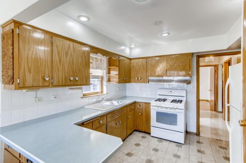 4535 Newcastle Ave, Chicago IL 60706-4832 exterior