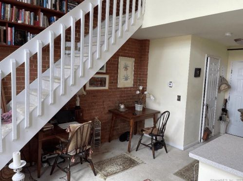 25 Grand St, Norwalk CT 06851-3521 exterior