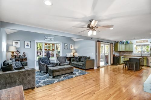 563 Constitution Dr, Jackson Twp NJ 08527-4331 exterior