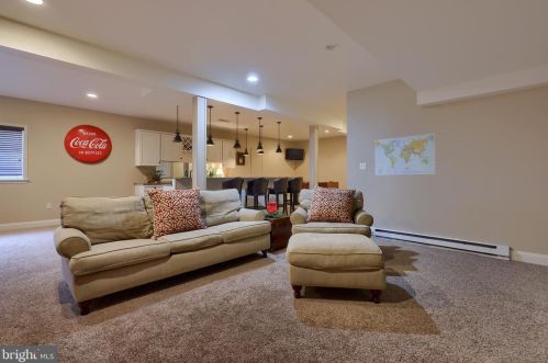 1404 Banner Dr, Lancaster PA 17601-4580 exterior