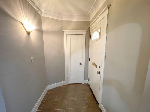 8616 Union Ave, Chicago, IL 60620-2137