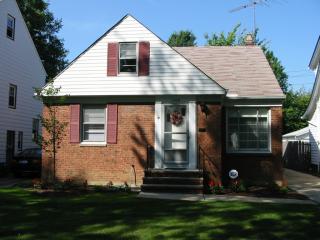 1900 Staunton Rd, Cleveland OH  44118-2227 exterior