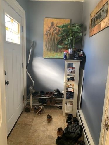 13 Lyon St, Worcester, MA 01604-3621