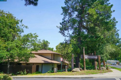 5510 Roundtree Dr, Concord CA  94521-3994 exterior