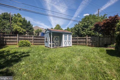 2998 Glenora Ln, Rockville MD 20850-3055 exterior