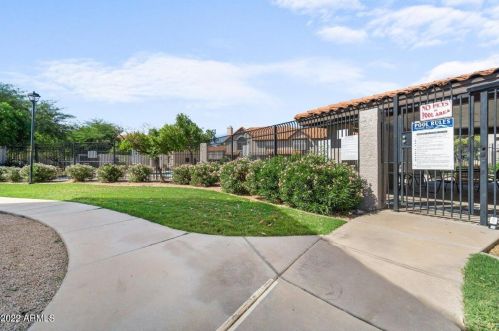 1961 Hartford St, Chandler AZ  85225-7082 exterior