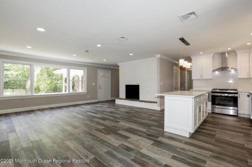 71 Bamm Hollow Rd, Middletown NJ  07748-3259 exterior