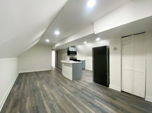 3505 Montrose Ave, Chicago IL 60618-1139 exterior