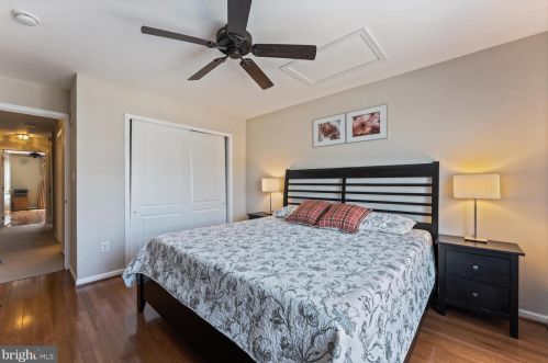 43 Caleb Ln, Princeton NJ 08540-6136 exterior