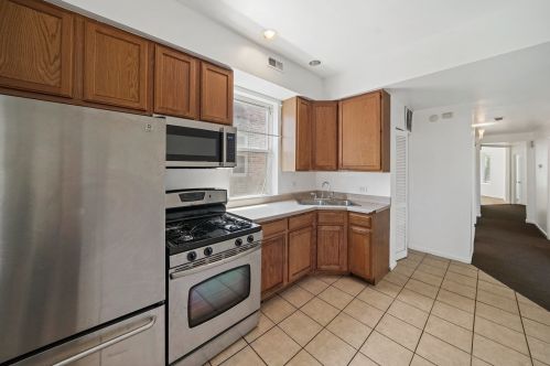 6209 Evans Ave, Chicago, IL 60637-2503