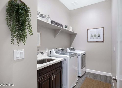 8976 8 Dr, Phoenix AZ 85041-6754 exterior