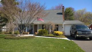 35 Chilton Ln, Matawan, NJ 07747-2208