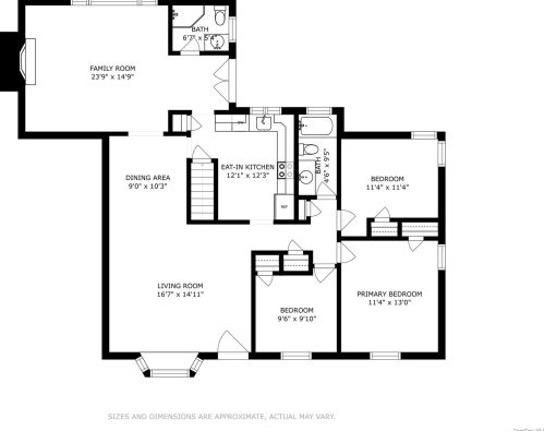 9 Diellen Ct, Commack NY 11725-3905 exterior