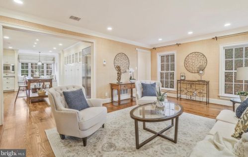 207 Fairfax St, Alexandria VA 22314-3304 exterior