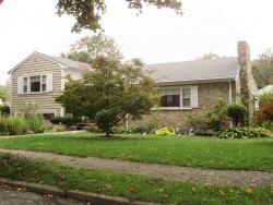 52 Warren Rd, Newton, MA 02468-1223