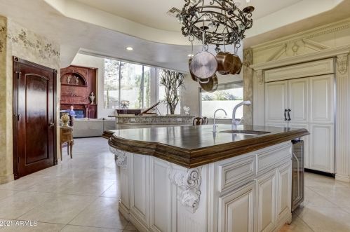 13841 Cyn Dr, Phoenix AZ 85016-2403 exterior