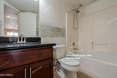 820 Granada Dr, Chandler AZ 85226-2371 exterior