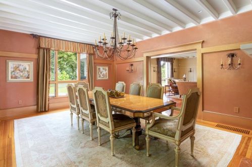 170 Blackstone Blvd, Providence RI 02906-5802 exterior