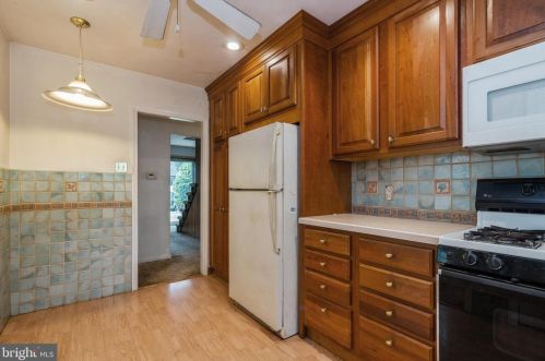 16 Morgan Ave, Riverton NJ 08077-1129 exterior