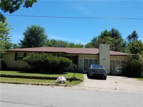 521 Mountain View Ave, Springdale, AR 72764-5524