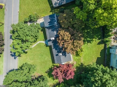 45 Summit Trl, Sparta NJ  07871-1430 exterior