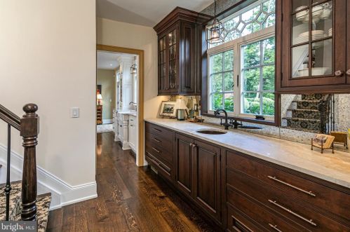 166 Library Pl, Princeton NJ 08540-3019 exterior