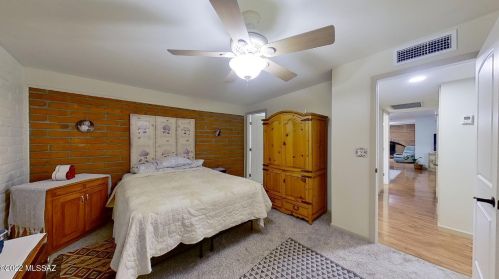 9401 Deer Trl Cir, Tucson AZ 85710-8034 exterior