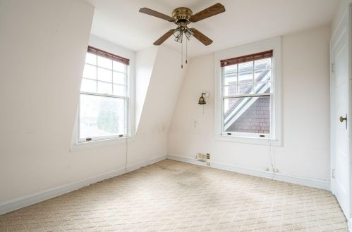 2728 Prospect Ave, Milwaukee WI 53211-3768 exterior