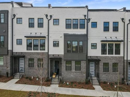 1042 Culpepper St, Atlanta, GA 30318-4104