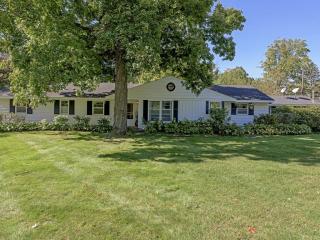 3706 Hazelmoor Pl, Hopkins, MN 55345-1229