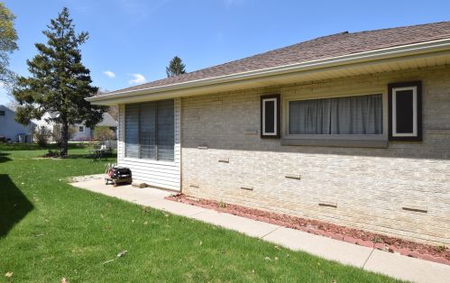 3777 69th St, Milwaukee WI  53220-1812 exterior