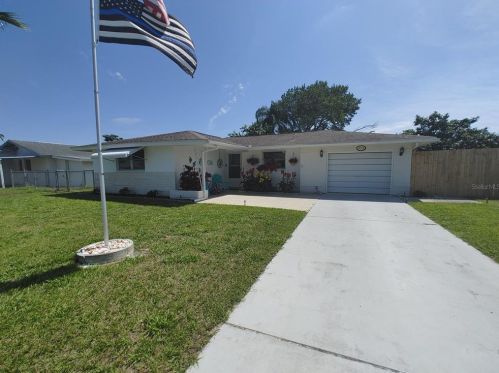 10338 Honeysuckle Ln, Port Richey FL  34668-3216 exterior