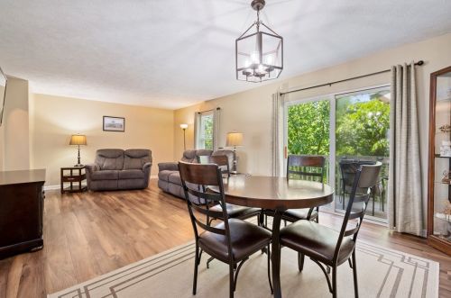 224 Mnr Vw Dr, Manor PA 15665-9734 exterior