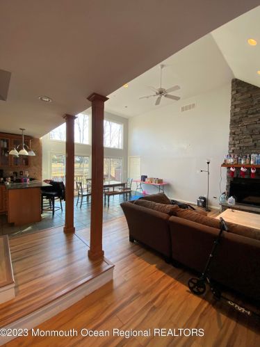 7 Carole Dr, Oakhurst NJ  07755-1202 exterior